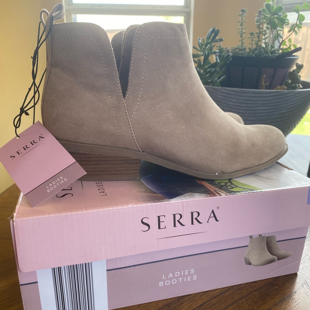 Serra Ladies Booties